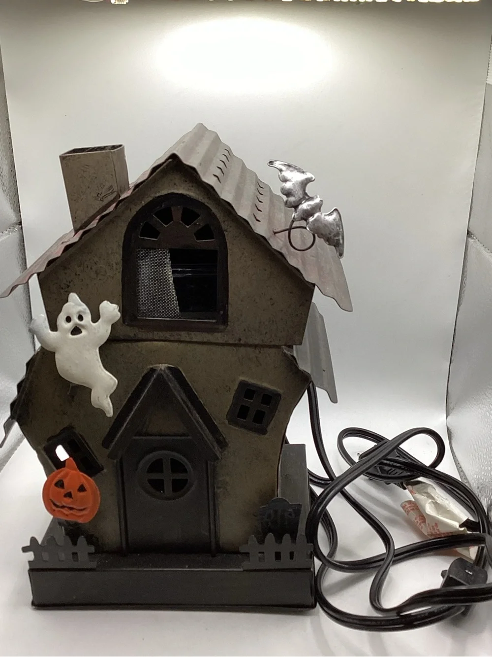 Scentsy Manic Mansion Wax Warmer Halloween Haunted House